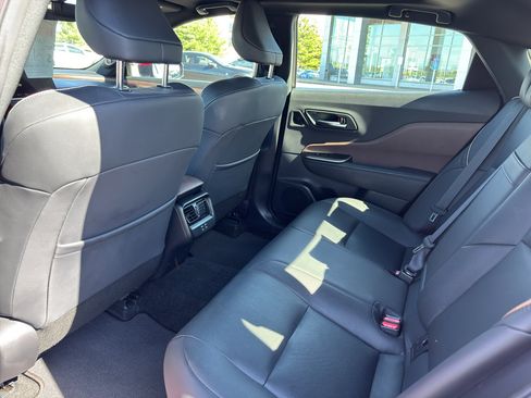 Used 2023 Toyota Crown Limited image 10