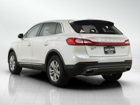 Used 2016 Lincoln MKX Premiere image 3