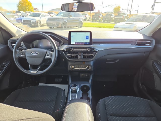 Used 2025 Ford Escape Active AWD/4WD image 3