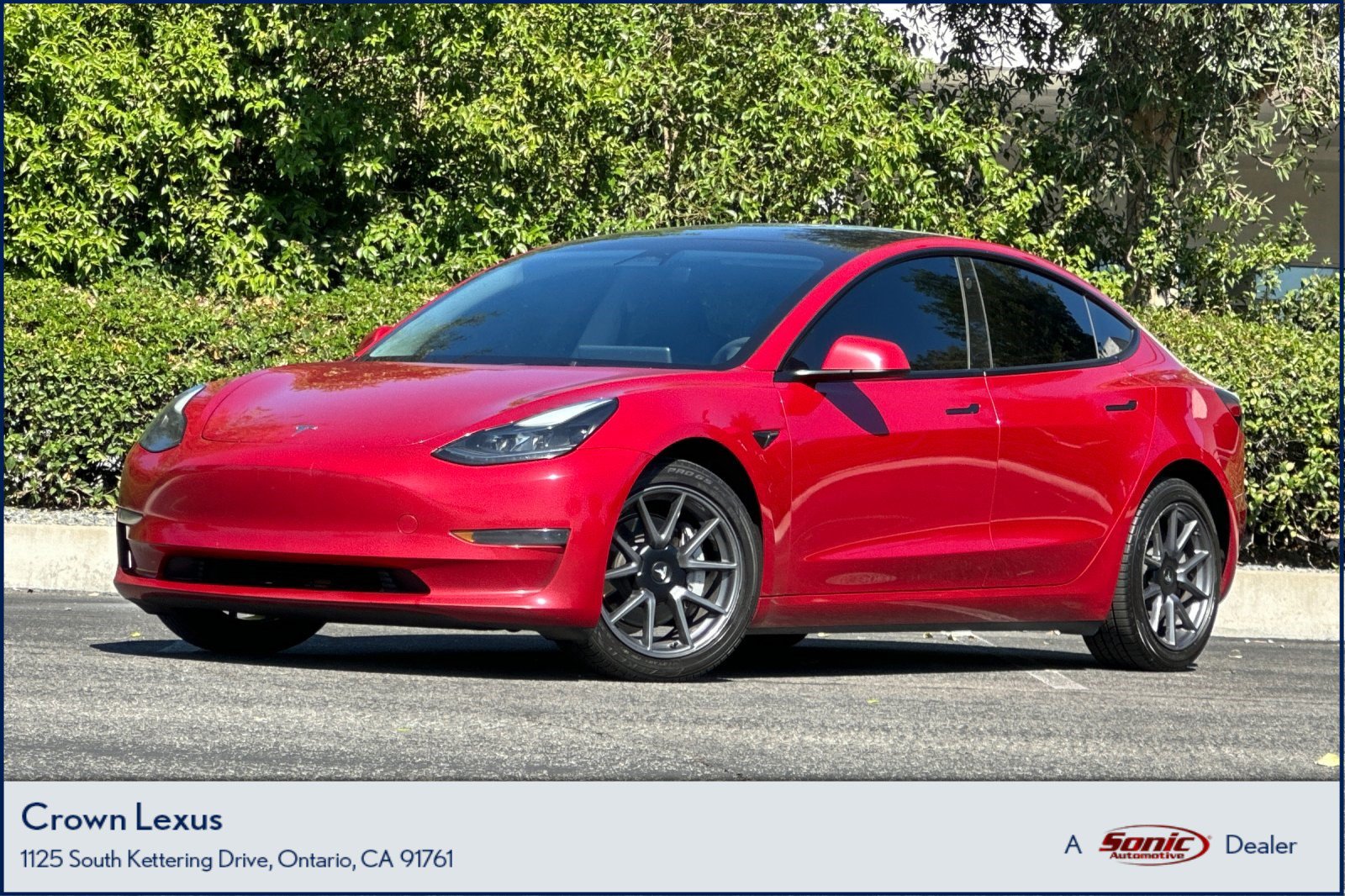 Used 2023 Tesla Model 3 Standard Range RWD image 1