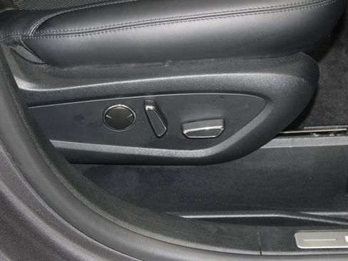 Used 2022 Lincoln Nautilus Reserve w/ Monochromatic Package image 27