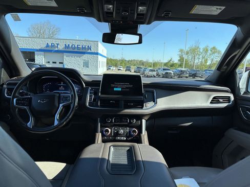 Used 2023 Chevrolet Tahoe Z71 w/ Luxury Package AWD/4WD image 14