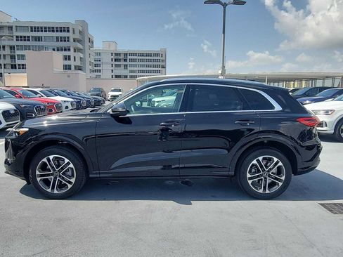 Certified 2025 Audi Q5 Premium Plus w/ Premium Plus AWD/4WD image 3