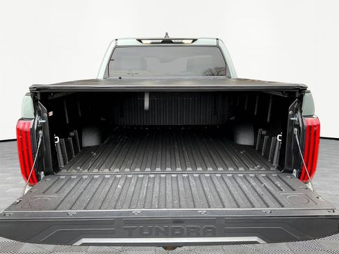 Used 2025 Toyota Tundra Limited AWD/4WD image 7