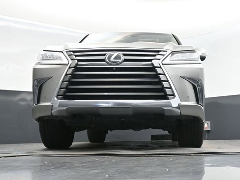 Used 2017 Lexus LX 570 4WD image 49