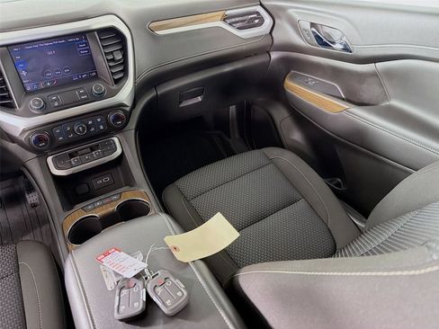 Used 2023 GMC Acadia SLE w/ Driver Convenience Package AWD/4WD image 23