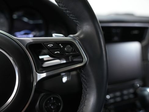 Used 2019 Porsche 911 Carrera 4S image 37