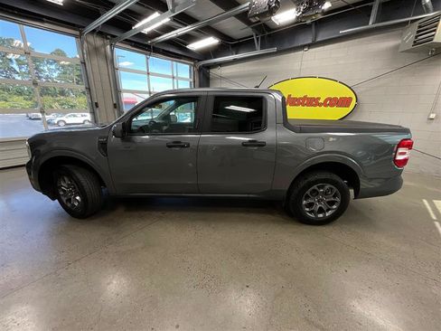 Used 2022 Ford Maverick XLT w/ XLT Luxury Package FWD image 2