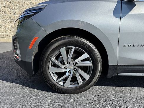 Used 2023 Chevrolet Equinox Premier image 9