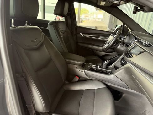 Used 2022 Cadillac XT5 Premium Luxury AWD/4WD image 18