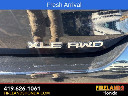 Used 2021 Toyota Highlander XLE image 36