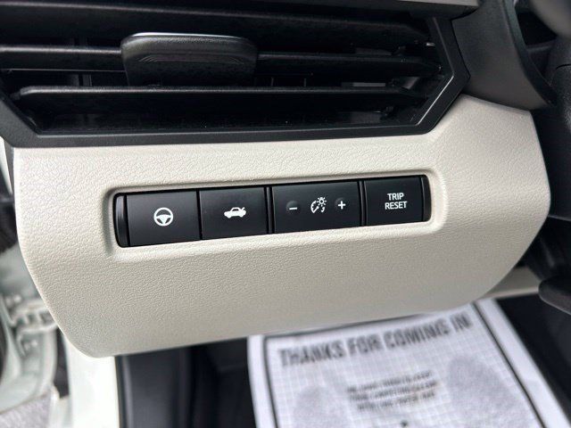 Used 2023 Nissan Altima 2.5 SV w/ SV Premium Package FWD image 19