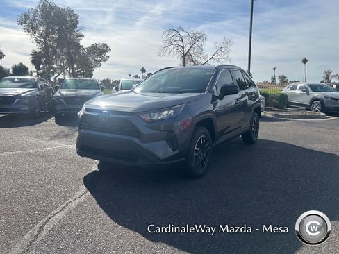 Used 2020 Toyota RAV4 LE image 3