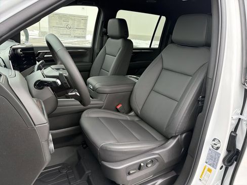 New 2026 Chevrolet Suburban LT w/ Comfort Package image 12
