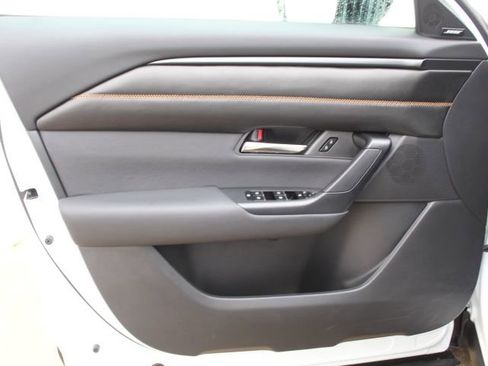 Certified 2025 MAZDA CX-50 AWD 2.5 S w/ Premium Plus Pkg image 13