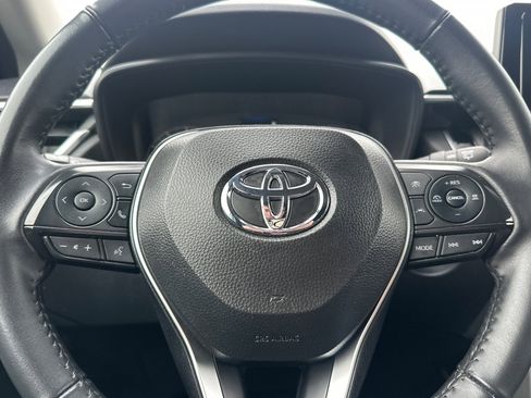 Used 2024 Toyota Corolla Cross LE image 35