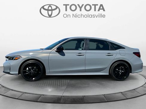 Used 2025 Honda Civic Sport Touring image 3