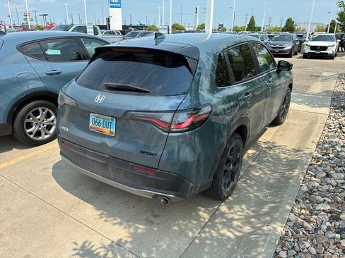 Used 2024 Honda HR-V Sport image 2