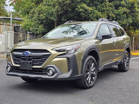 Used 2025 Subaru Outback Onyx Edition AWD/4WD image 3