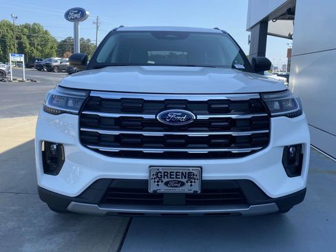 New 2025 Ford Explorer Active w/ Active Comfort Package image 9