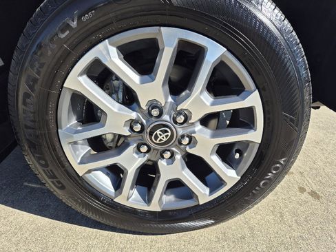 Used 2025 Toyota Tundra 1794 Edition image 7