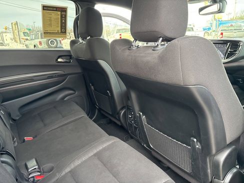 Used 2024 Dodge Durango GT image 40