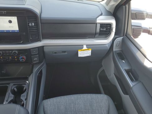 New 2026 Ford F450 XLT w/ 360-Degree Camera Package image 13