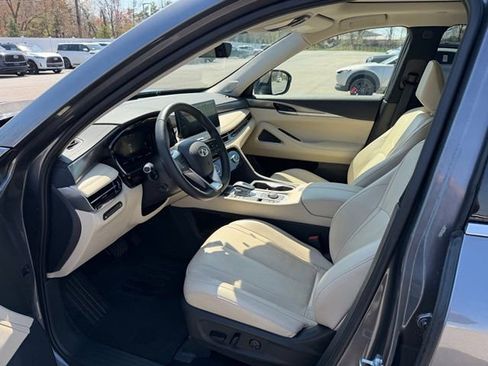 Used 2025 INFINITI QX60 Luxe image 9