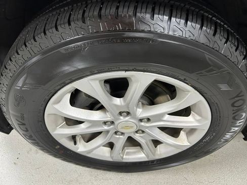 Used 2019 Chevrolet Equinox LT FWD image 9