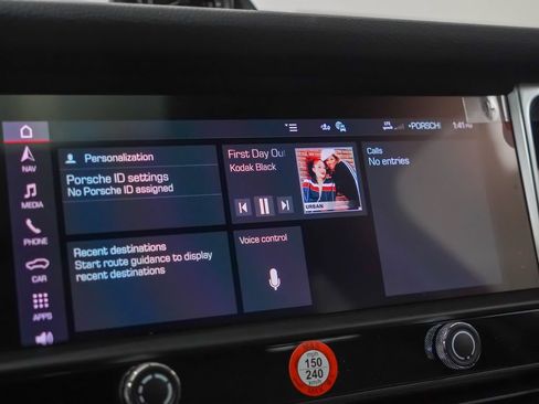 Certified 2026 Porsche Macan AWD/4WD image 30