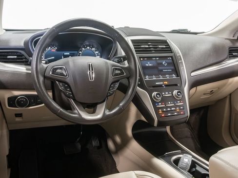Used 2017 Lincoln MKC Premiere FWD image 7