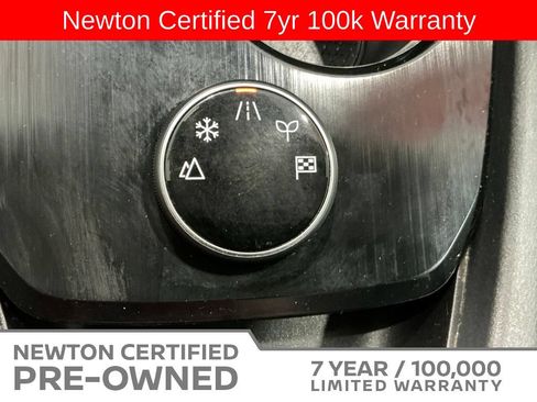 Used 2023 Nissan Rogue S AWD/4WD image 13