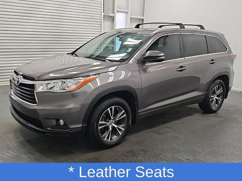 Used 2016 Toyota Highlander XLE FWD image 4