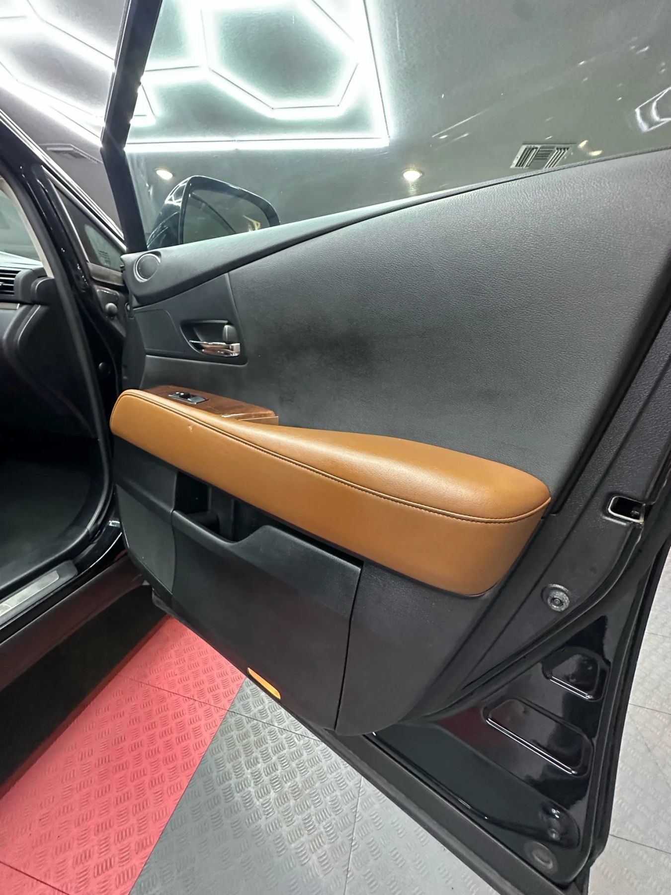 Used 2013 Lexus RX 350 AWD w/ Navigation Pkg image 31