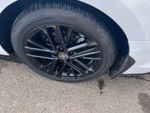 Used 2025 Toyota Camry SE image 6