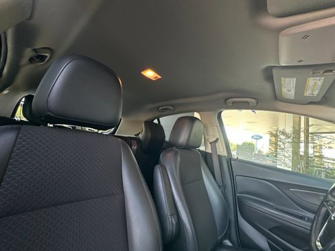 Used 2018 Buick Encore Preferred image 17