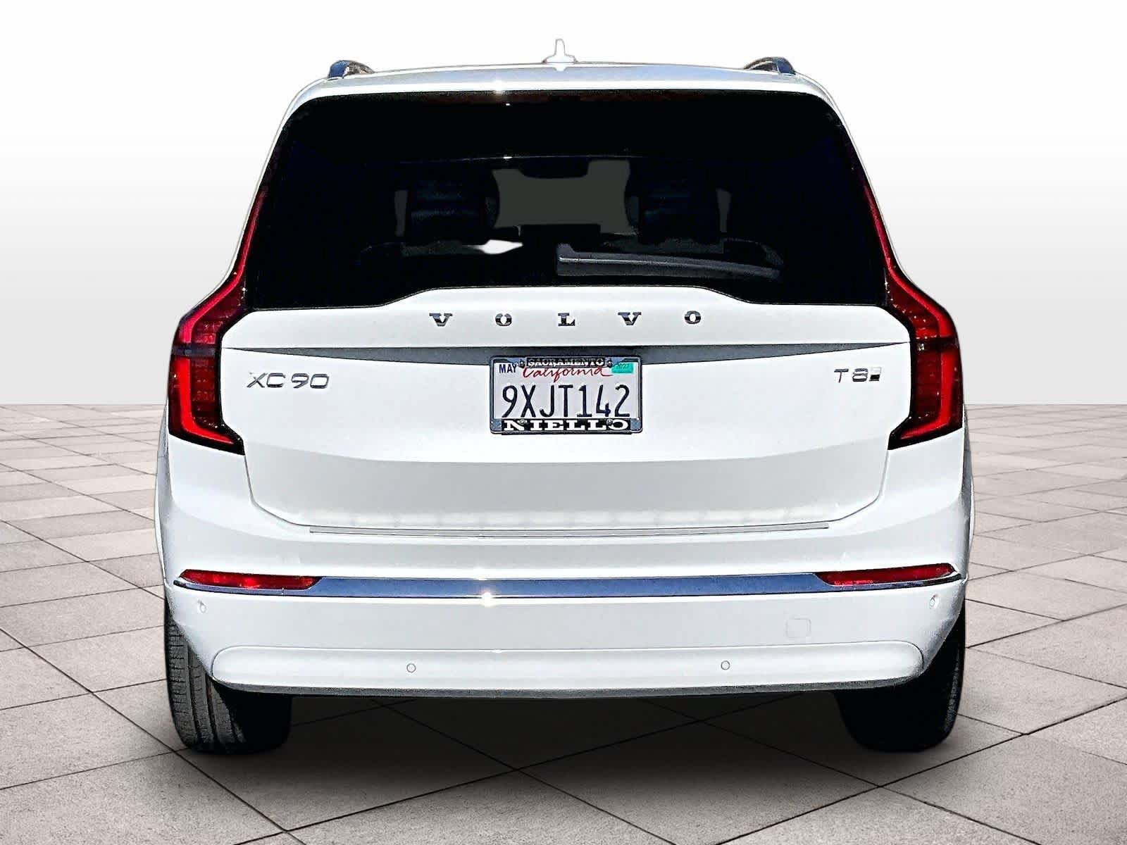 Used 2026 Volvo XC90 T8 Plus w/ Protection Package Premier AWD/4WD image 8