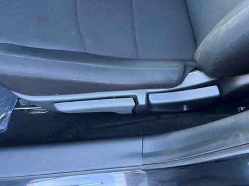 Used 2025 Nissan Sentra S image 22