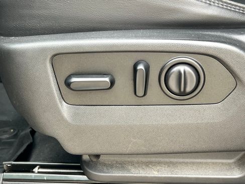 Used 2020 Chevrolet Silverado 1500 High Country w/ Technology Package image 26