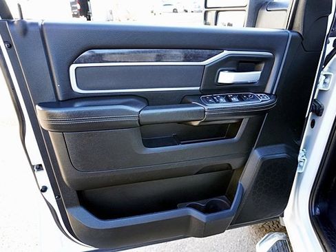 Used 2024 RAM 2500 Big Horn image 25