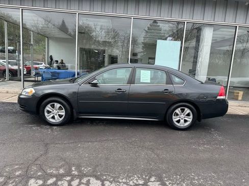 Used 2016 Chevrolet Impala Limited LS FWD image 2