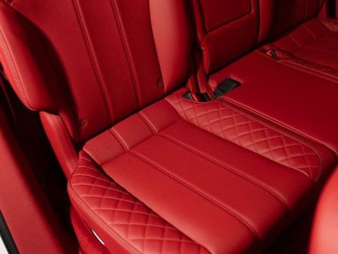 Used 2019 Bentley Bentayga image 30