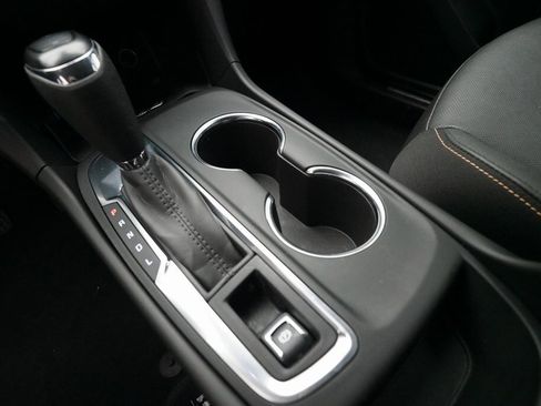 Used 2021 Chevrolet Equinox Premier image 17