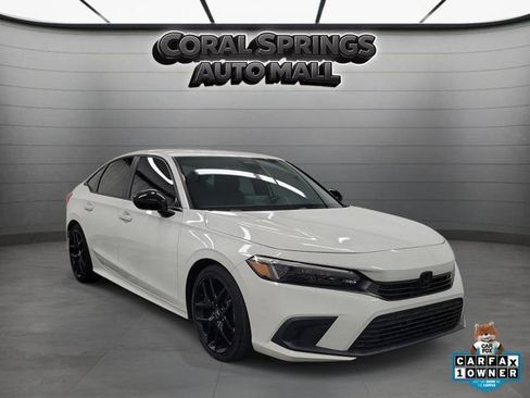 Used 2024 Honda Civic Sport image 1