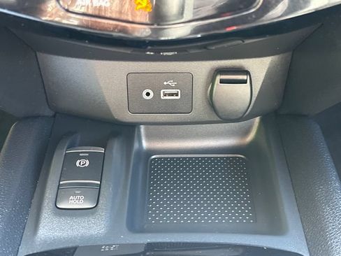 Used 2022 Nissan Rogue Sport SL AWD/4WD image 32