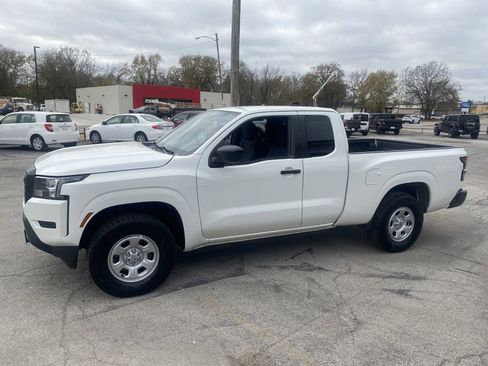 Used 2022 Nissan Frontier S w/ Technology Package image 3