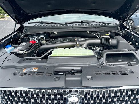 Used 2024 Lincoln Navigator Reserve image 26