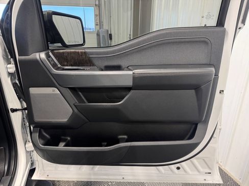 Used 2021 Ford F150 Lariat w/ Equipment Group 502A High image 23