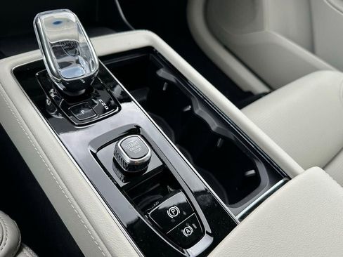 New 2026 Volvo XC90 T8 Ultra w/ Protection Package Premier AWD/4WD image 21