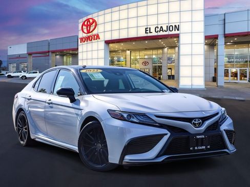Used 2022 Toyota Camry XSE FWD image 1